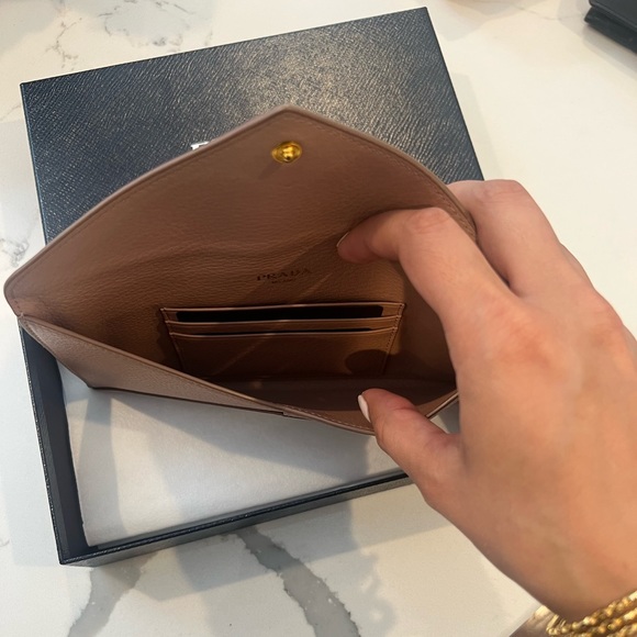 Brand new never worn Prada envelope wallet - Picture 5 of 5